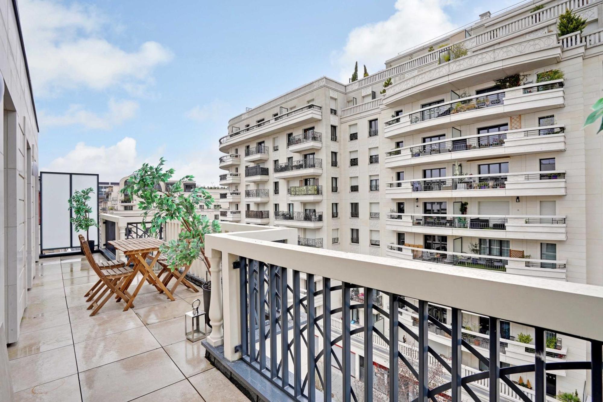 Raffinement Et Confort Dans Cette Residence A Levallois-Perret Ngoại thất bức ảnh