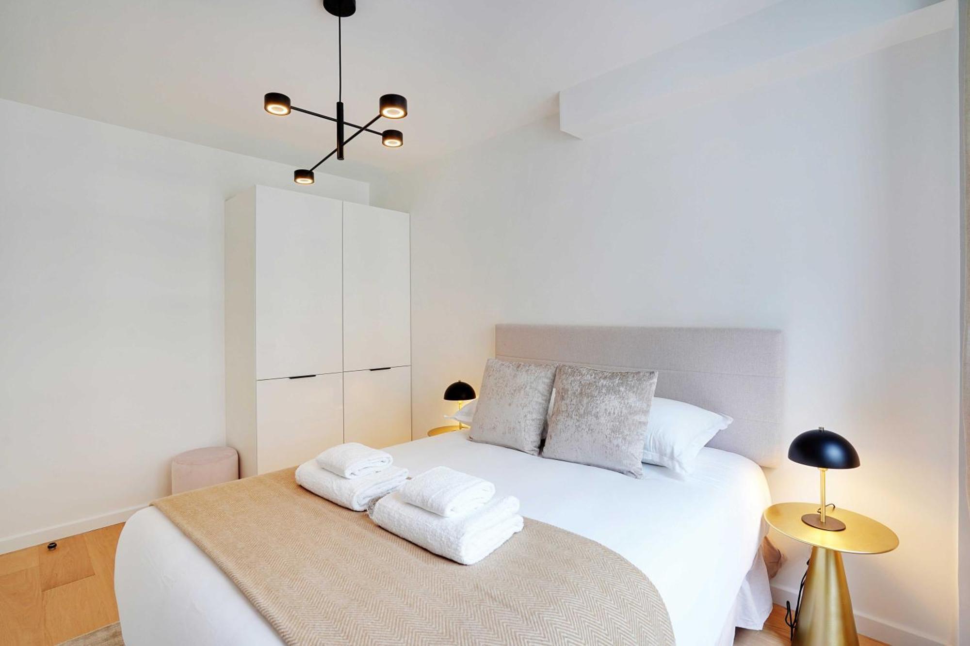 Raffinement Et Confort Dans Cette Residence A Levallois-Perret Ngoại thất bức ảnh